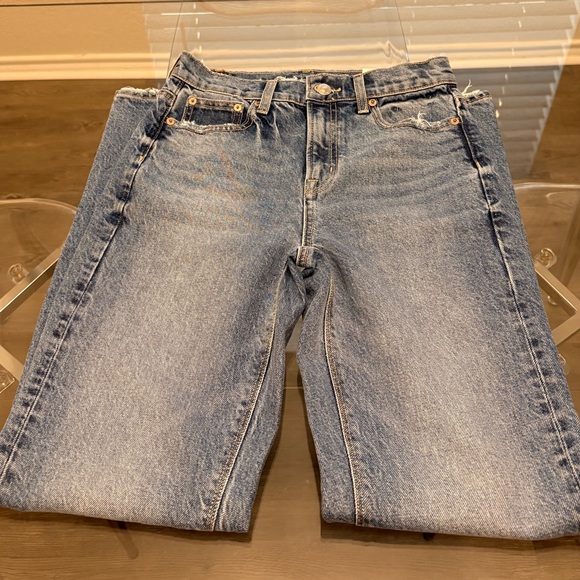 American Eagle Outfitters Faded Blue Straight Leg Jeans - Picture 3 of 5